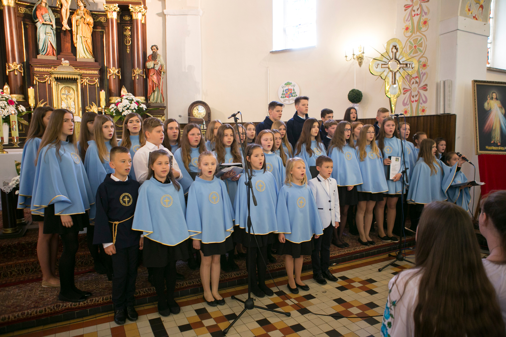 Koncert scholi Hosanna dostępny także w internecie