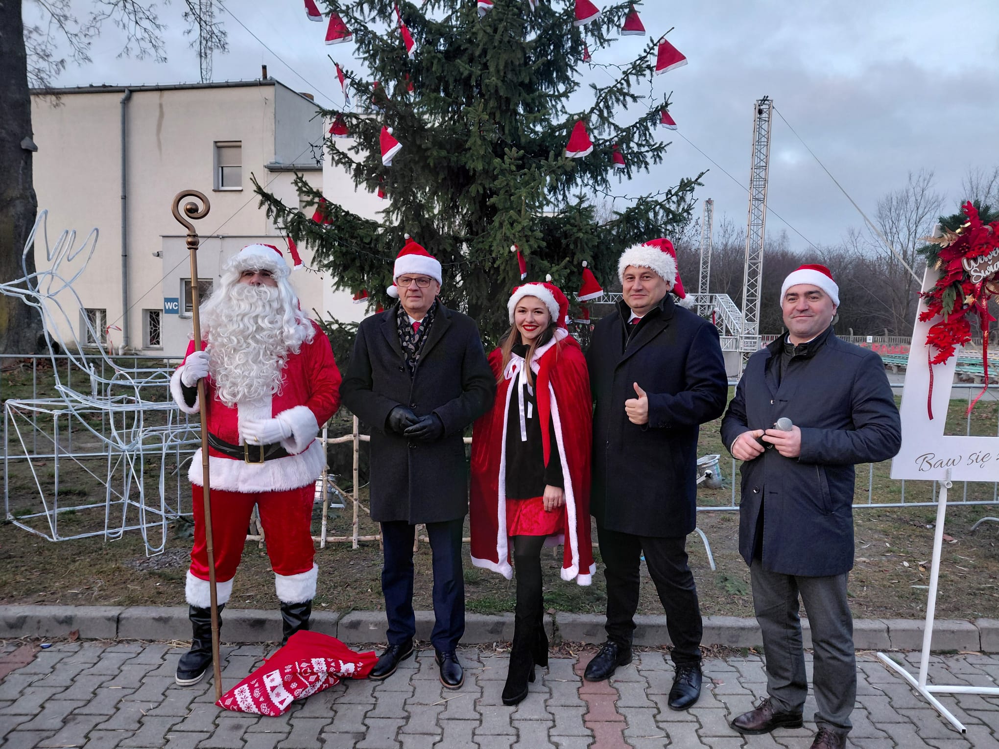 II Gminny Jarmark Bożonarodzeniowy w Moszczenicy – świąteczna atmosfera, tradycja i nowoczesność