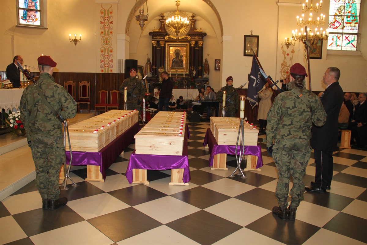 Pogrzeb państwowy ofiar zbrodni niemieckiej z lipca 1940 r.