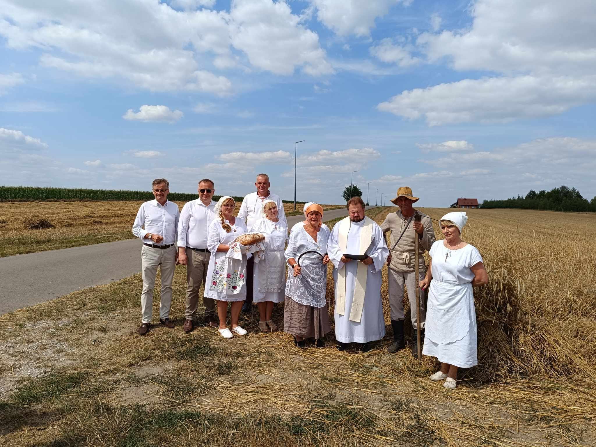 Biesiada na ludowo w Kosowie: Tradycja, zabawa i integracja