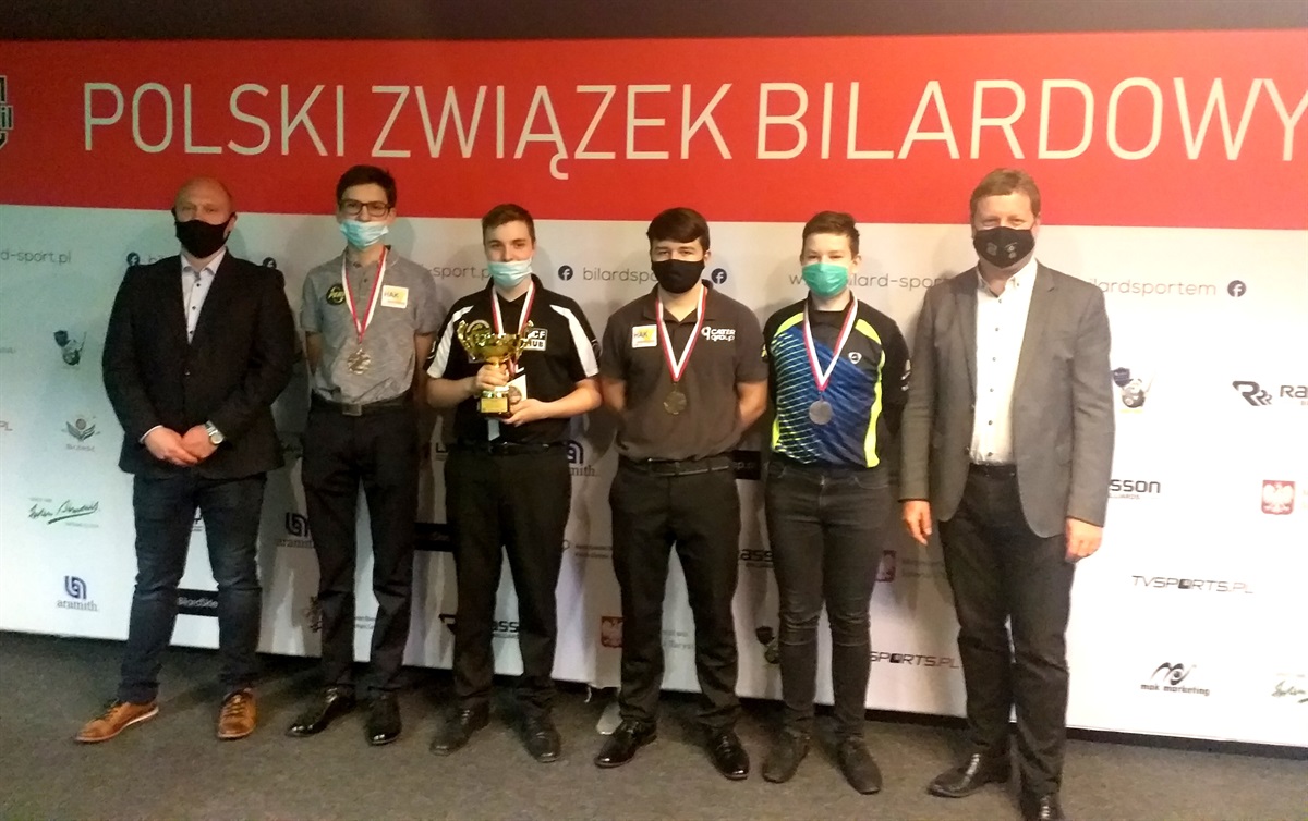 Kolejne medale dla zawodników UKS Snikers Rękoraj