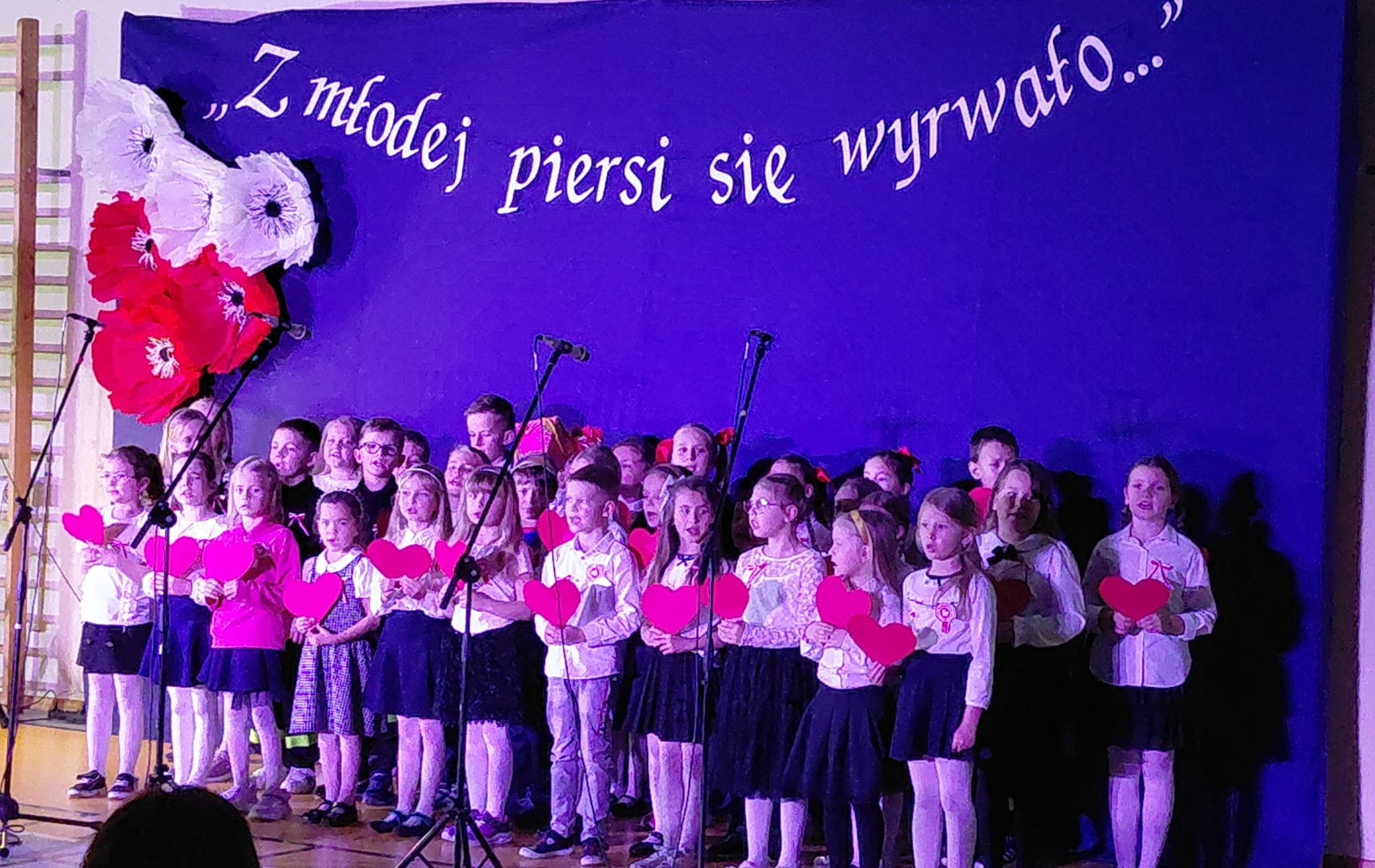 Wieczór pieśni patriotycznych i piosenek żołnierskich „Z młodej piersi się wyrwało…”