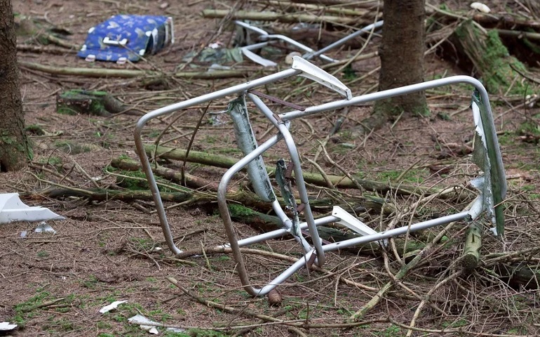 Inwestujemy w fotopułapki. Ukryte kamery nagrają porzucających śmieci!