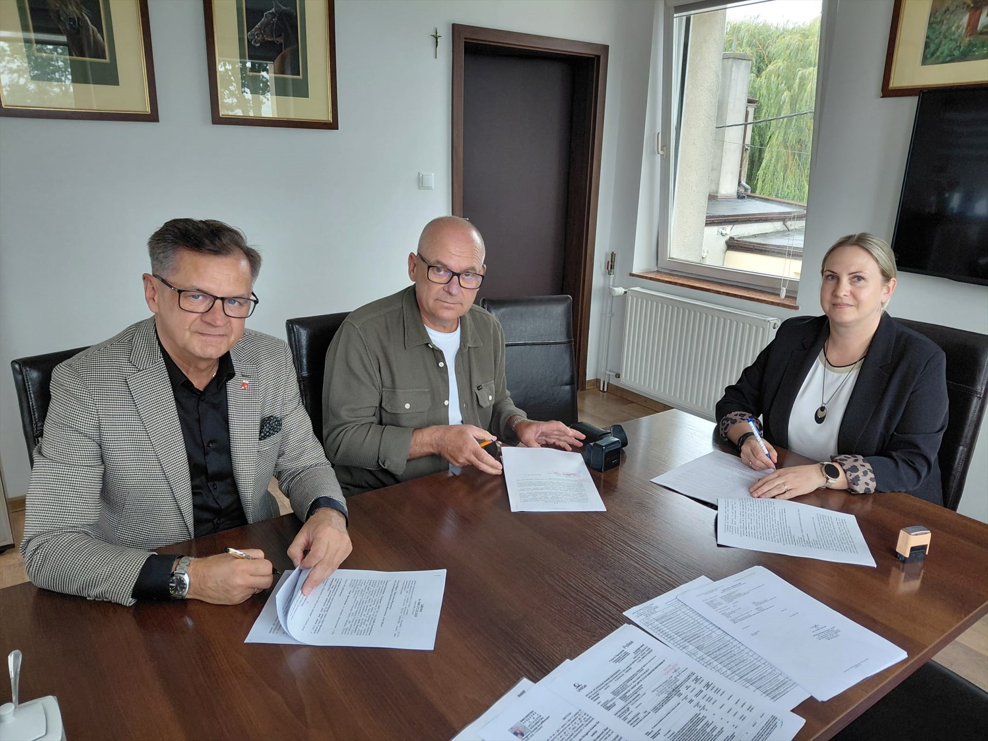Kolejne umowy podpisane. Gmina Moszczenica realizuje następne ważne inwestycje