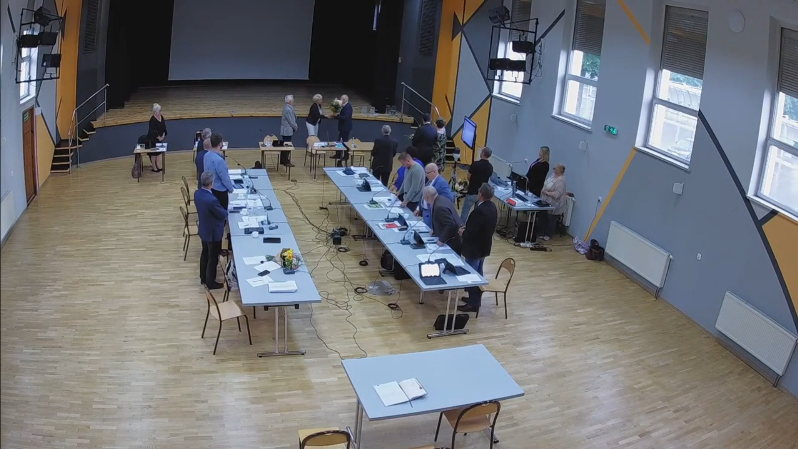 Jednogłośnie za wotum zaufania i udzieleniem absolutorium