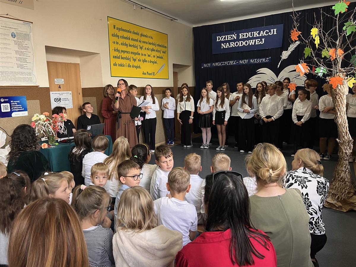 Dzień  Edukacji Narodowej w Szkole Podstawowa im. św. Jana Pawła II w Gazomi Starej 