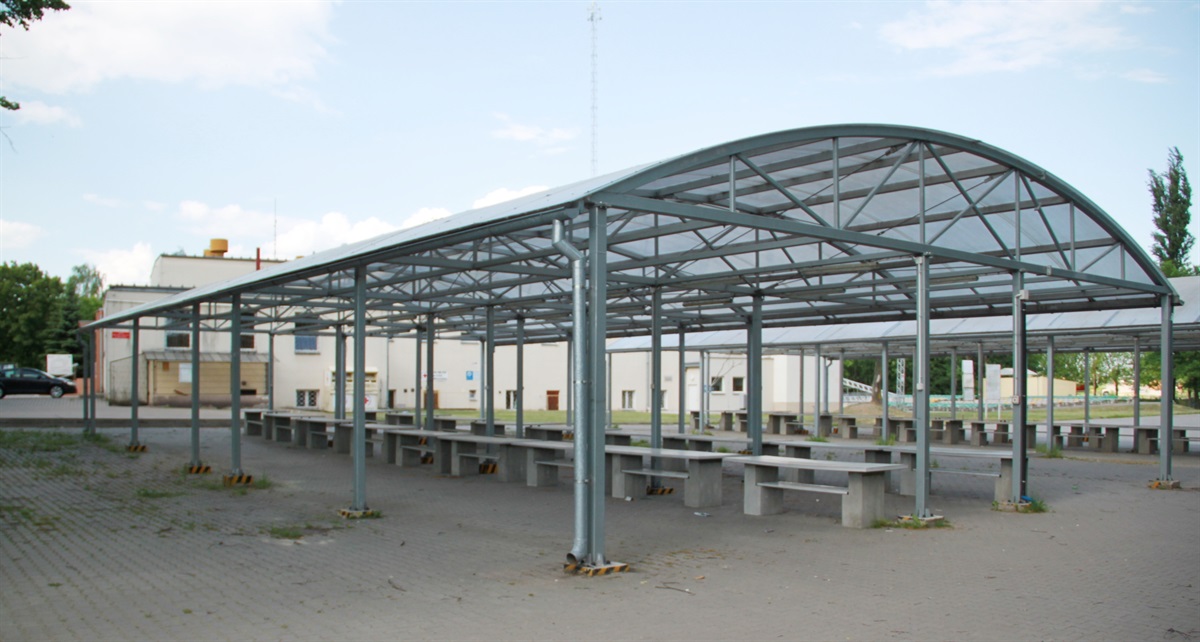 Ograniczony handel na targowisku gminnym w Moszczenicy