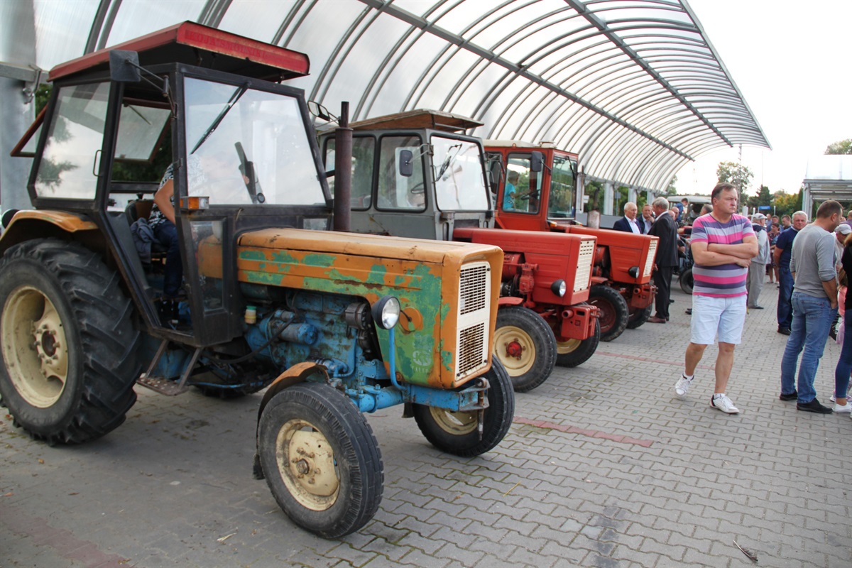 Od cepa aż po kombajn – historia rolnictwa z terenu gminy Moszczenica